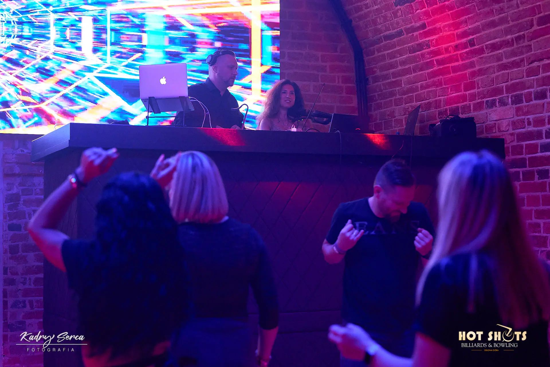DJ set w Hot Shots Music & Art